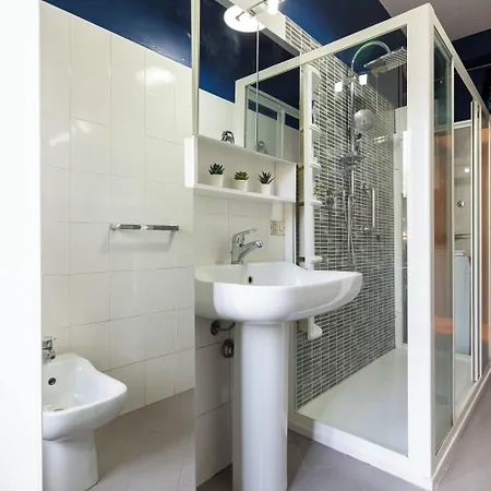 Trendy Corner - Fashion District Апартаменты