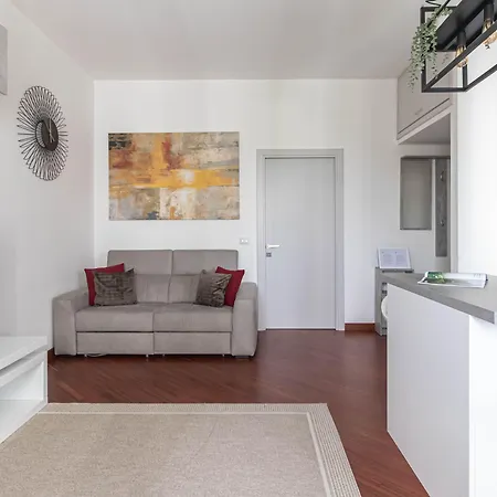 Italianway - Lorenteggio 30 *