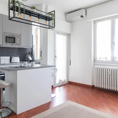 Italianway - Lorenteggio 30 Daire