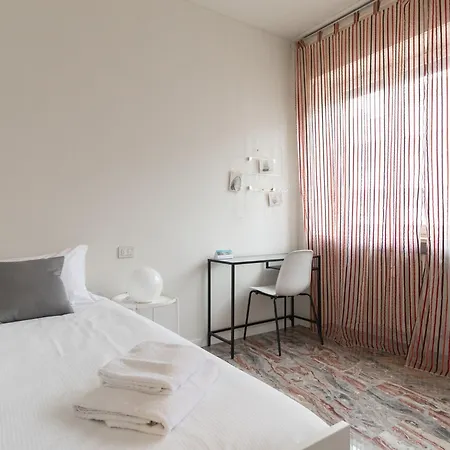 Italianway Easy - Plinio 64 * Milano