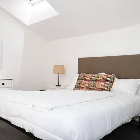 Hosting Dreams Attics - Duomo *