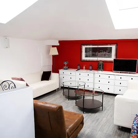 شقة Hosting Dreams Attics - Duomo ميلان