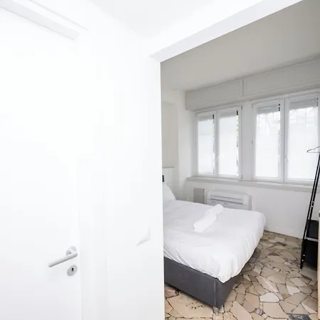 Airguest Pianella Guest house