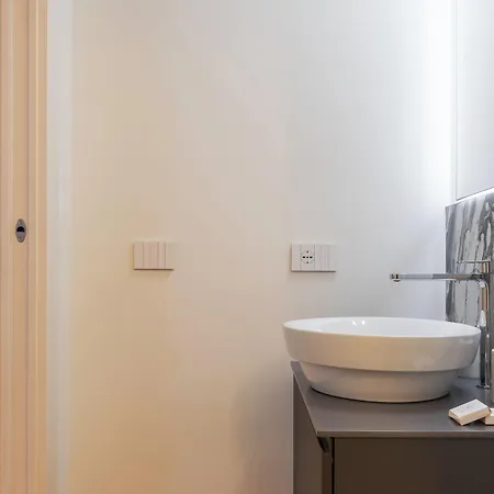 Easyhomes - Bandello Apartment *