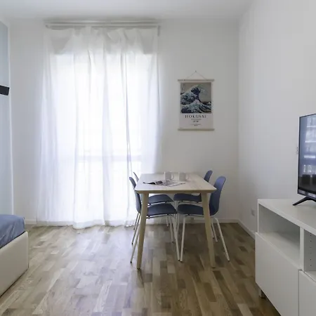 Italianway - Corsica 64 * Милан