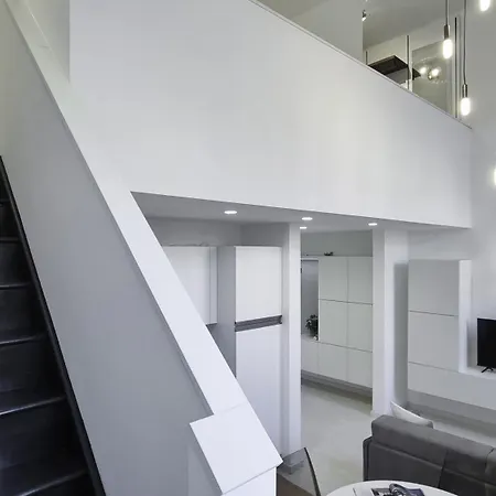 Italianway Comfort - Tortona 8 Апартаменты *