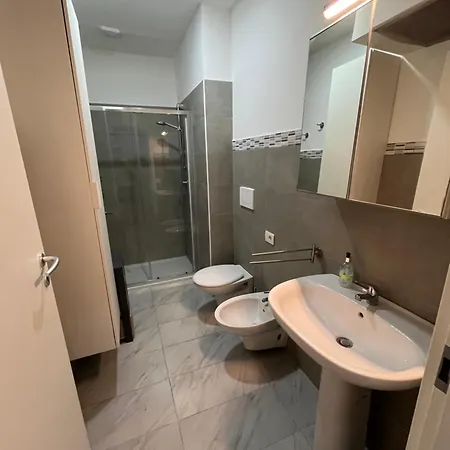 Private In Isola-farini * Mailand