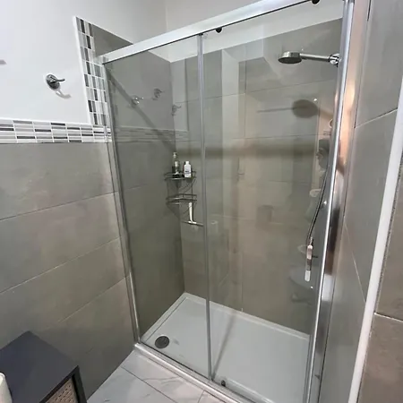 Private In Isola-farini *