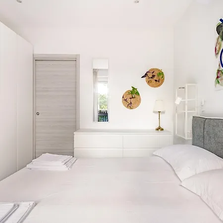 펜션 Pomodoro House - Luminoso Vicino Linate, Sky, Fabrique, Arena Olimpica