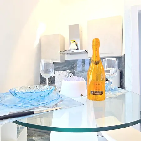 Milanoflats - The Igloo