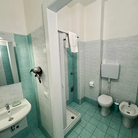 Hotel apartamentowy Dergano 2 Near Metro Stop 4*