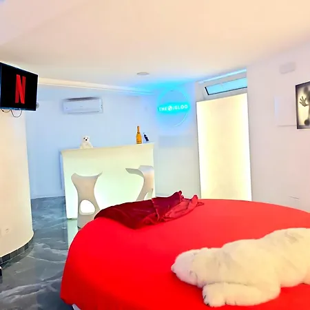 Dağ evi The Igloo -luxury Eclectic - Jacuzzi - Milanoflats *