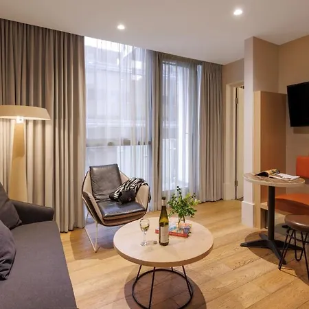 Easy Italy Duomo ميلان