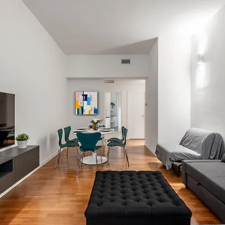Stayeasy Crocetta - Duomo Walking, 2 Bedrooms 2 Baths Daire Milano