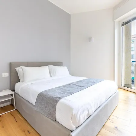 Apartamento Duomo 10 Minutes Walk- Modern Design Milão