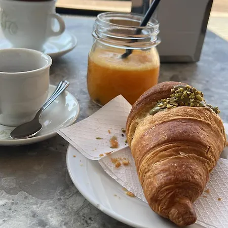 Mi Casa Es Tu Casa * Milánó