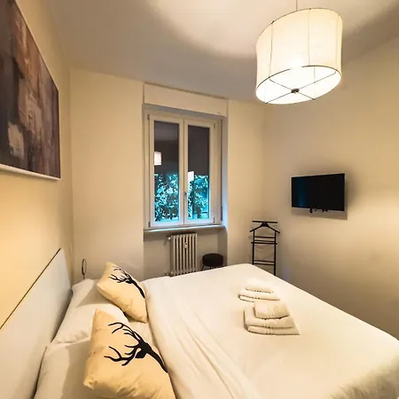 Elegance And Comfort In The Heart Of Moscova Apartament Mediolan