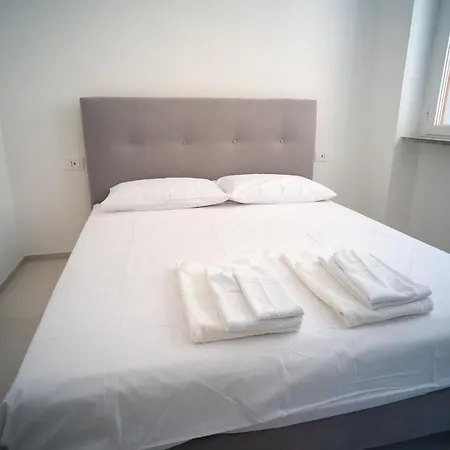 14 Nevoso Palace Милан