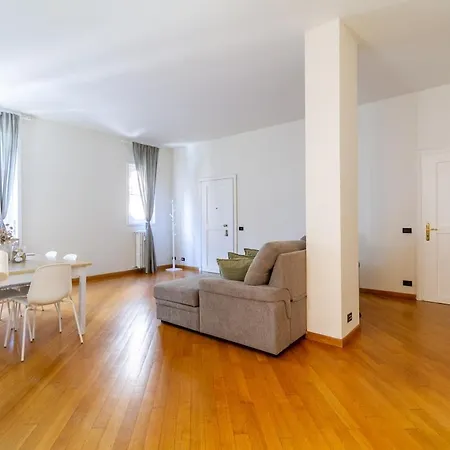 Station 150 Mq Appartamento Milano