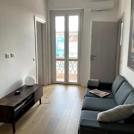 Apartment Brand New And Bright