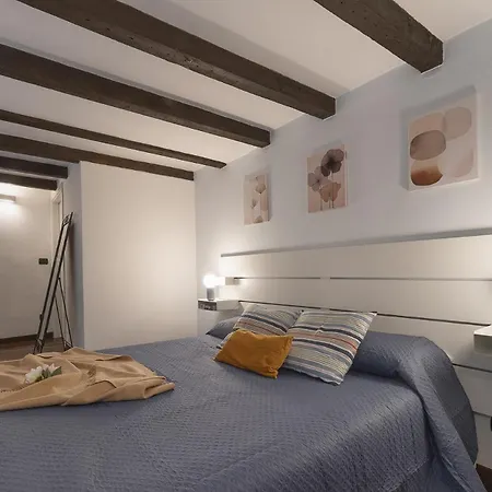 La Corte Milanese - Bocconi, Navigli & Duomo * Milão