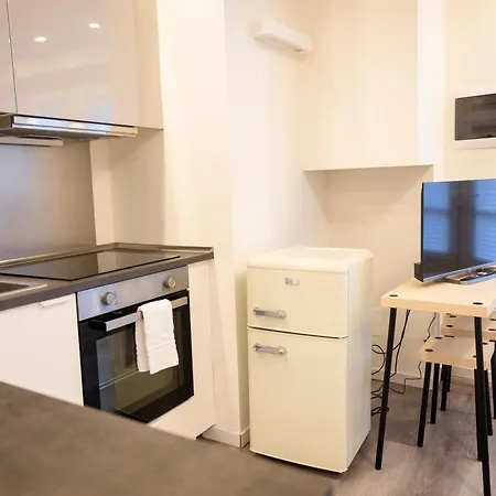Loft Moderno In Zona Niguarda Apartamento Milão