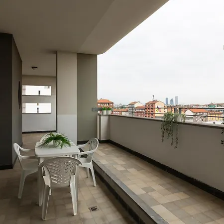 Bridge Cruise Terrace