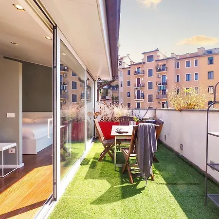 Contempora - Attic With Terrace In The Heart Of Porta Romana アパート
