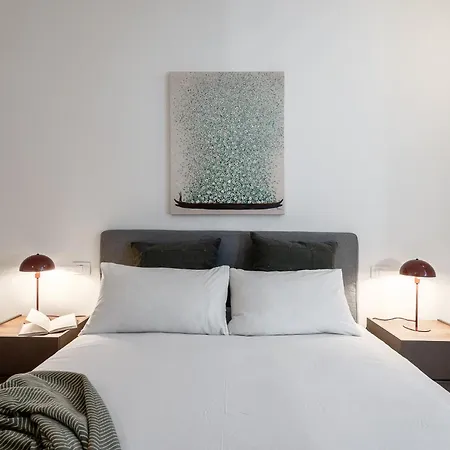 Stayeasy Crocetta - Duomo Walking, 2 Bedrooms 2 Baths