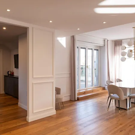 Lusso, Stile E Un Meraviglioso Terrazzo Nel Cuore Di *