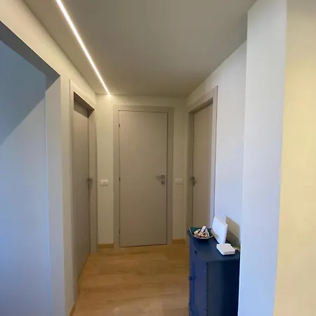 Two-room On A Quiet Street 15 Minutes From The Duomo Milan