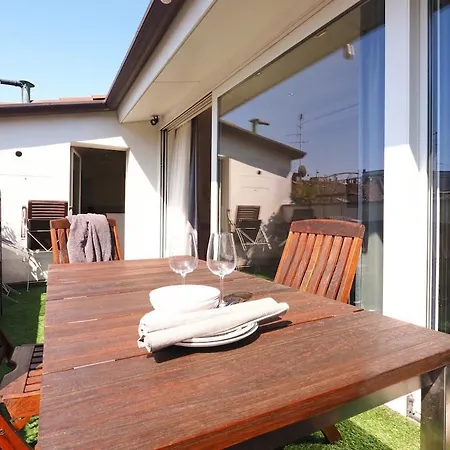 アパート Contempora - Attic With Terrace In The Heart Of Porta Romana ミラノ