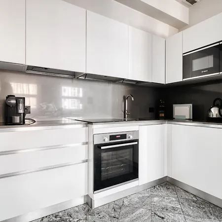 Station - Big Flat Apartment Mailand