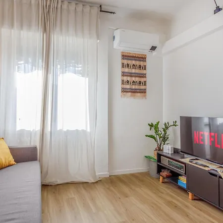 Apartment Cosmopolitan House - Modern Bocconi *
