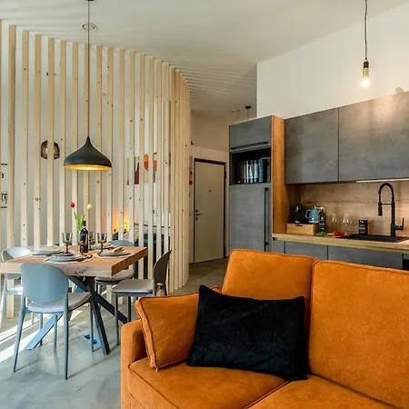 Private Garden & Metro 2 Min - Wooden Wave Flat * Milano