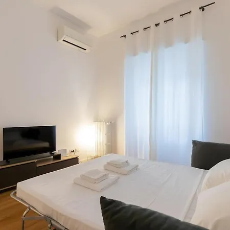 Appartement Trilocale Con Aria Condizionata E Parcheggio Privato Fronte Milan
