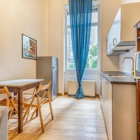 4 Pax Luxury Duomo San Babila *