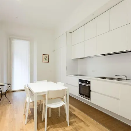 Design Flat In Porta Venezia شقة