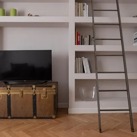 Affascinante In Citta Studi * Milánó