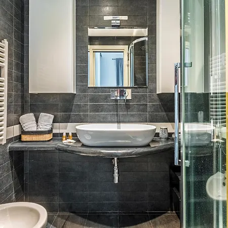 Luminoso Trilocale Vicino Stazione Lejlighed Milano