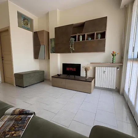 Attico A Corsico - Navigli E San Siro A 15 Minuti Διαμέρισμα *
