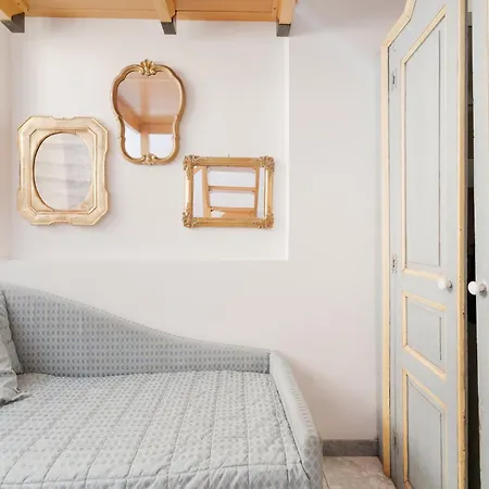 Guesthost - Arco Della Pace