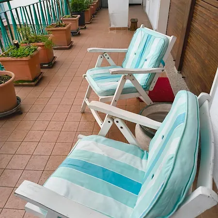 Attico Lux - Trilocale Elegante Metropolitana Blu