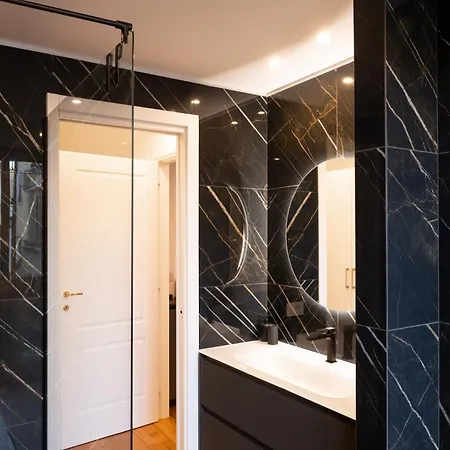 Lusso, Stile E Un Meraviglioso Terrazzo Nel Cuore Di *