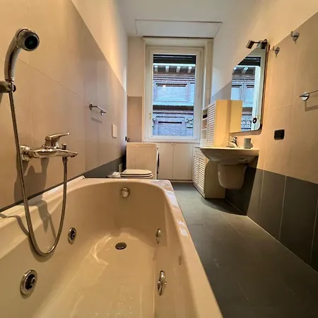 Апартаменты Cozy Few Steps From Duomo Centre By Kibilu Affitti Brevi Милан