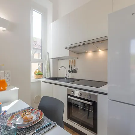 Pomponazzi 19 Two-room In The Bocconi Area Διαμέρισμα