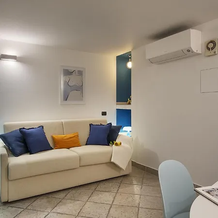 La Corte Milanese - Bocconi, Navigli & Duomo Milão