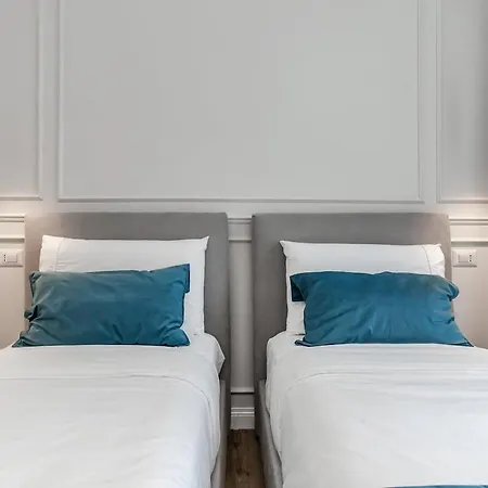 Luxury 2-bedroom Station