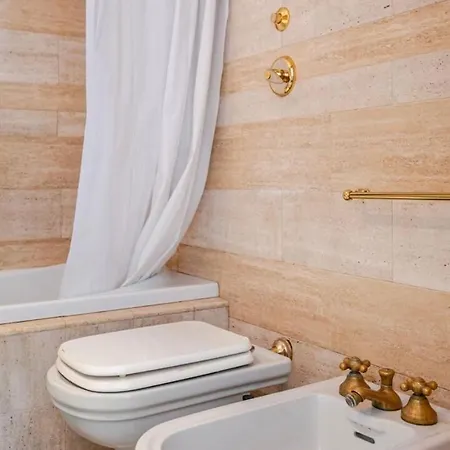 3 Bedrooms With Terrace Close To The Center 밀라노