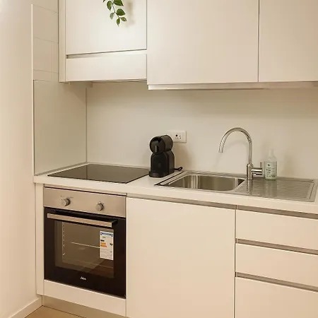 Nando's House Apartman